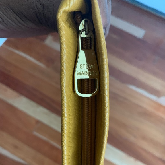 Steve Madden Clutch - Picture 4 of 5